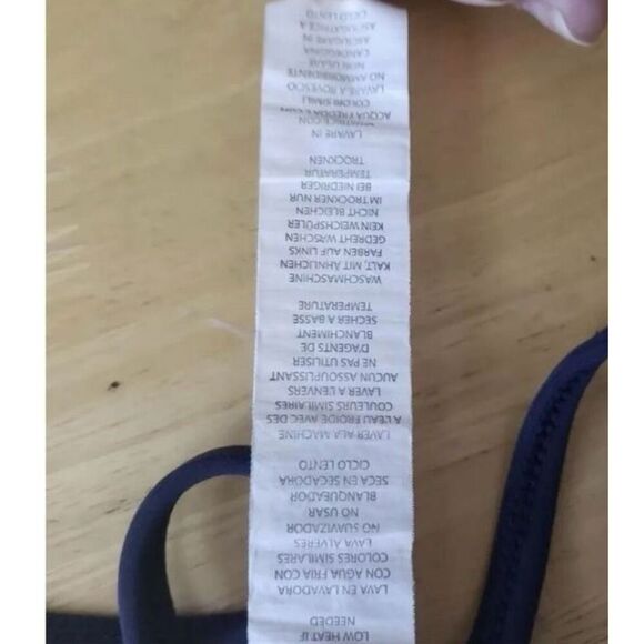 Fabletics Built In Bra Active Tank Top Size M Gray Aztec Patterned Workout - Picture 10 of 12